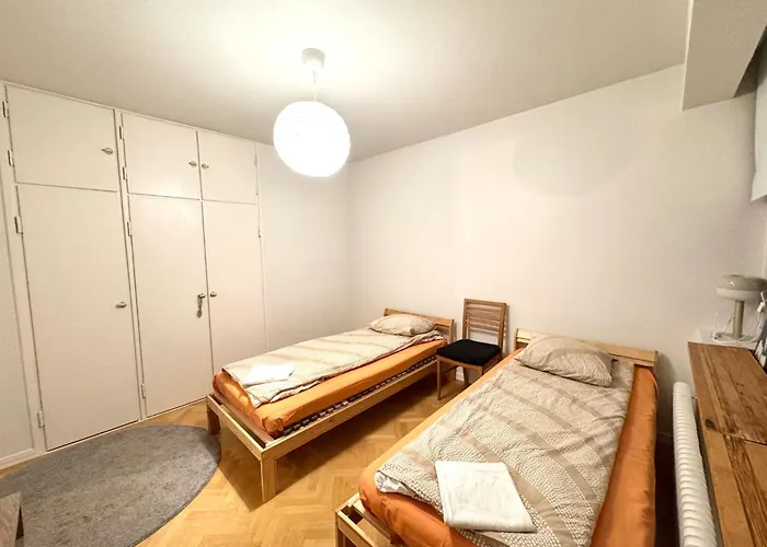 Simplestay Airport *